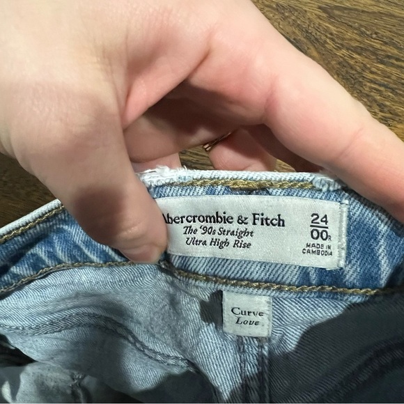Abercrombie & Fitch Curve Love Ultra High Rise 90’s Straight Jean - Picture 6 of 6